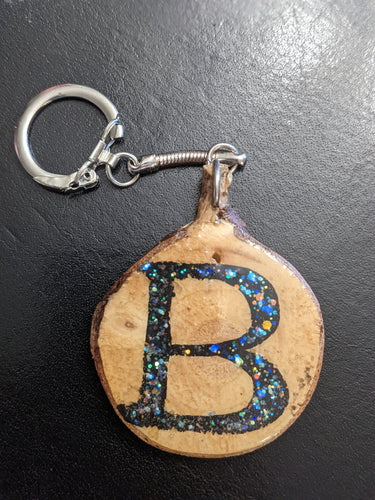 initial black letter key chain wood slice key holder glitter bark epoxy resin small mini iridescent  truck jeep car flex suv 