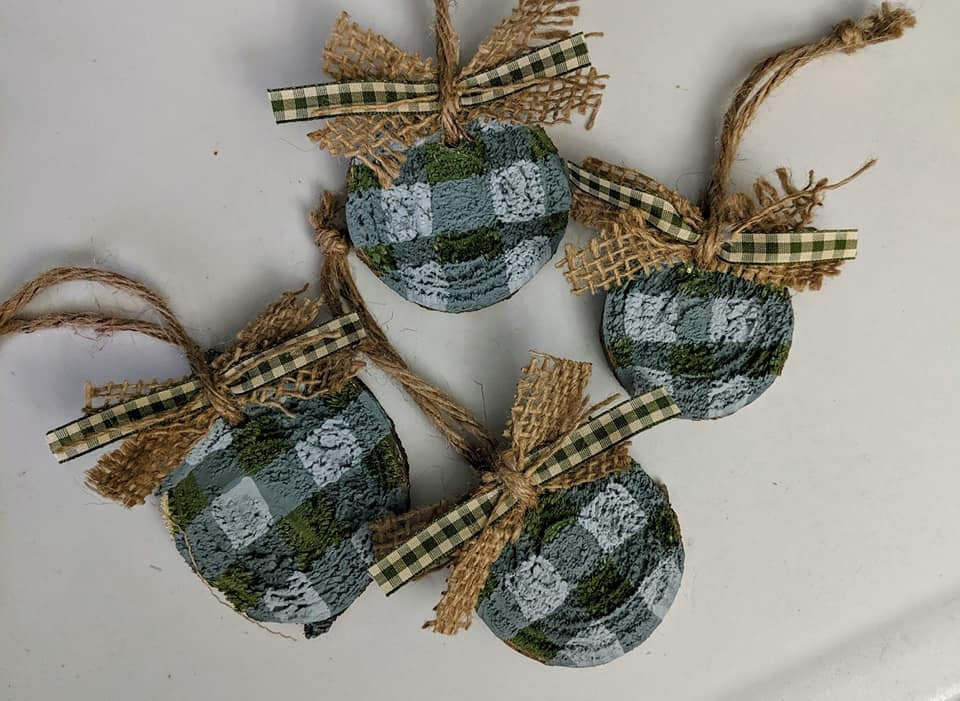 Handmade Blue & Green Plaid Buffalo Christmas Ornament Reclaimed Tree Trunk Rustic Old Fashioned Vintage Wood Jute Holiday Ribbon Farmhouse